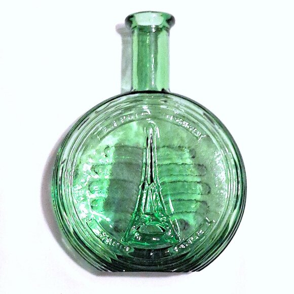 Vintage Green Glass Eiffel Tower Decanter – Made in Italy - Picture 1 of 10